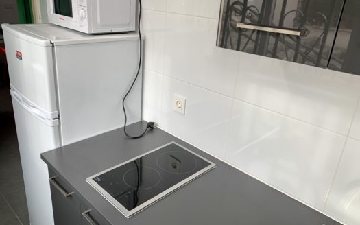 Magnífico estudio en una urbanización con piscina en Albayzín