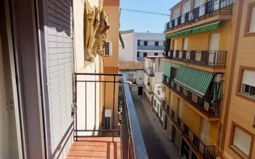 Habitaciones en piso de 3 dormitorios cerca del PTS