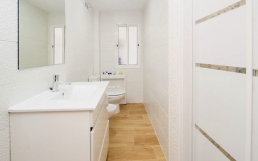 Excelente piso de 3 dormitorios y 2 baños en Plaza de Toros