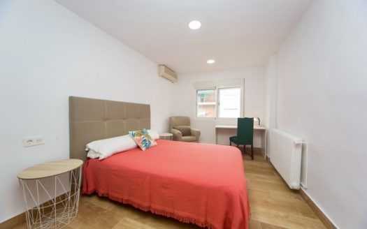 Excelente piso de 3 dormitorios y 2 baños en Plaza de Toros
