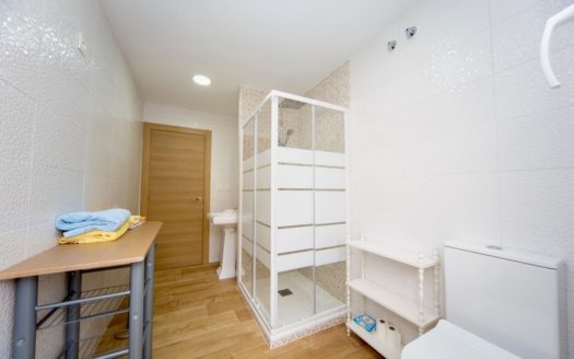 Excelente piso de 3 dormitorios y 2 baños en Plaza de Toros