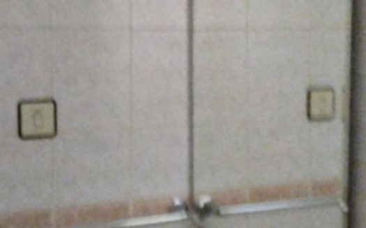 Estupendo piso de 4 dormitorios, con baño y aseo en Armilla