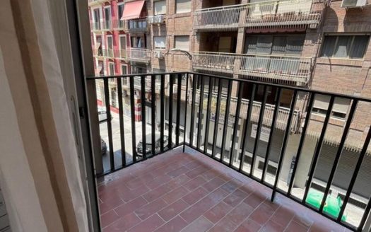 Magnífico piso de 4 dormitorios y 2 baños cerca de Universidad de Ciencias
