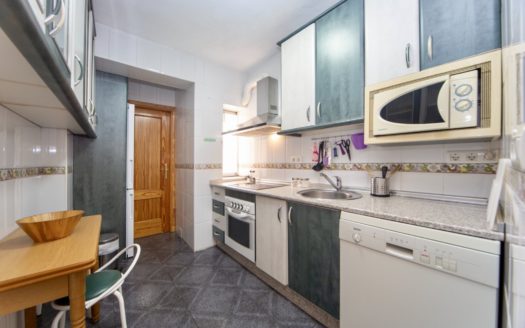 Habitaciones en piso de 3 dormitorios cerca del PTS