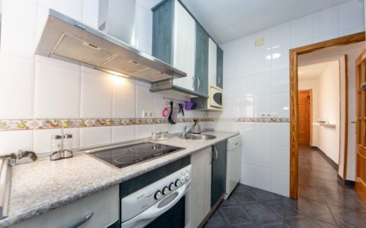 Habitaciones en piso de 3 dormitorios cerca del PTS