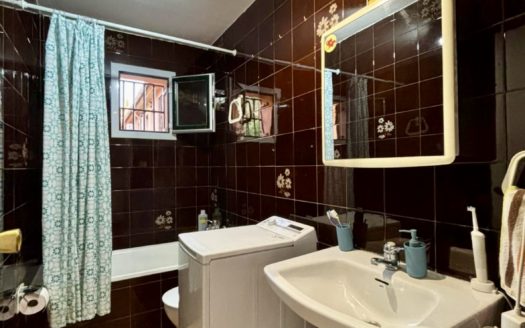Excelente apartamento de un dormitorio con terraza en Albayzín