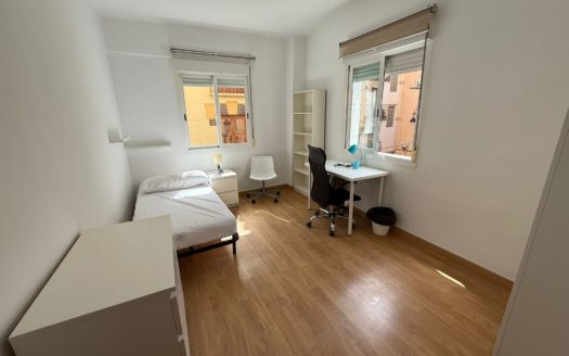 Habitaicones reformadas en piso en Realejo