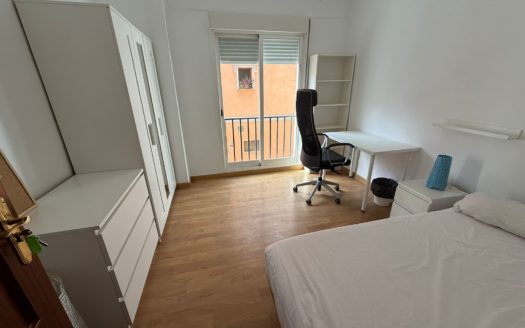 Habitaicones reformadas en piso en Realejo