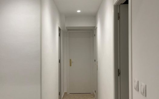 Magnífico piso de 4 dormitorios y 2 baños cerca de Universidad de Ciencias