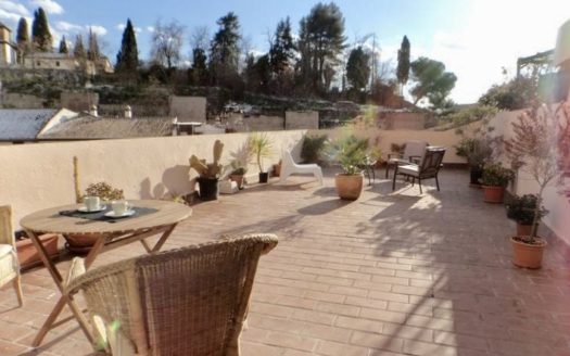 Excelente apartamento de un dormitorio con terraza en Albayzín