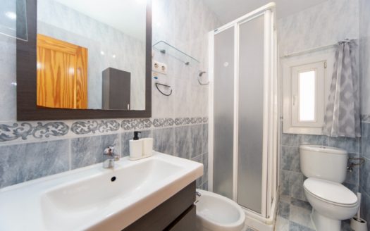 Habitaciones en piso de 3 dormitorios cerca del PTS