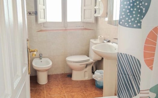 Alquiler de piso 3 dormitorios junto a San Juan de Dios Granada