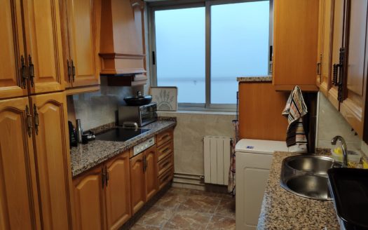 Alquiler de piso 3 dormitorios y 2 baños en Avd.Madrid