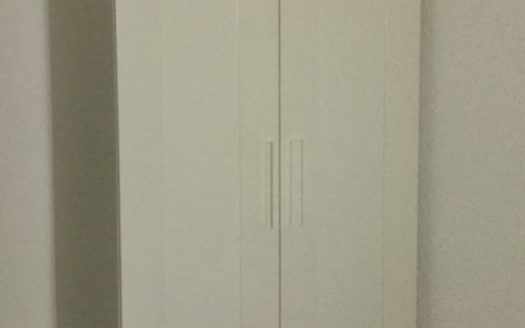 Habitaciones en piso de 4 dormitorios, 1 baño y 1 aseo en Armilla