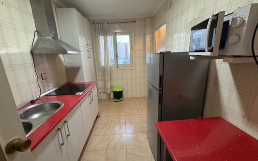 Ático de 3 dormitorios con piscina  en ALBOLOTE junto METRO y Mercadona