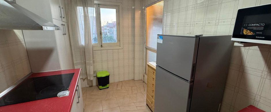 Ático de 3 dormitorios con piscina  en ALBOLOTE junto METRO y Mercadona