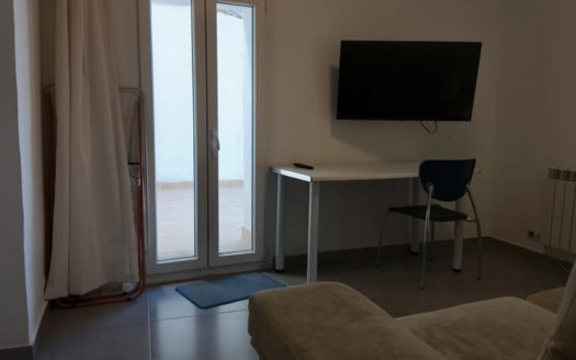 Estupendo apartamento de un dormitorio con patio en Víznar