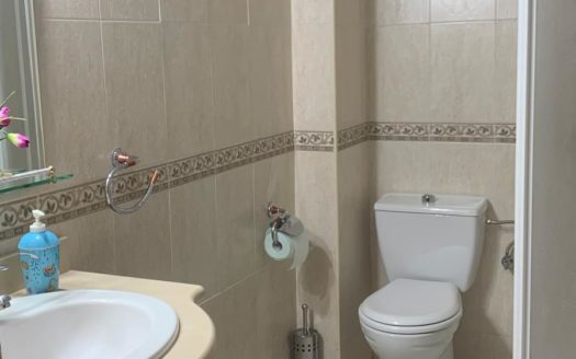 Alquiler de habitaciones en piso de 3 dormitorios Cartuja