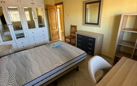 Alquiler de piso 3 dormitorios junto a trafico