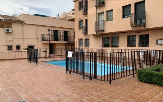 Magnífico piso de 2 dormitorios en urbanización con piscina comunitaria en Albayzín