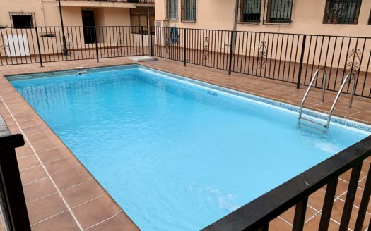 Magnífico piso de 2 dormitorios en urbanización con piscina comunitaria en Albayzín