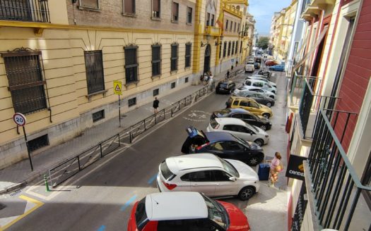 Alquiler de habitaciones junto a comedores universitarios y relaciones laborales