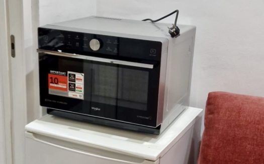 Habitaciones/estudio en piso de 3 dormitorios con wifi incluido en calle Elvira