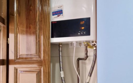 Habitaciones/estudio en piso de 3 dormitorios con wifi incluido en calle Elvira