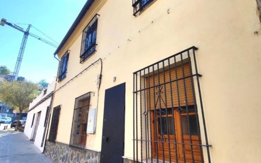 Casa de 3 dormitorios junto Triunfo