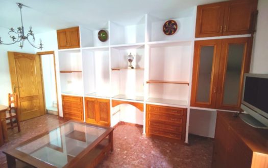 Casa de 3 dormitorios en Avd Murcia (Junto Cervezas Alhambra).