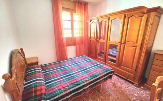 Casa de 3 dormitorios en Avd Murcia (Junto Cervezas Alhambra).