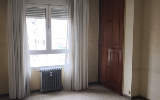 Piso de 6 dormitorios de 151m2 junto Recogidas.