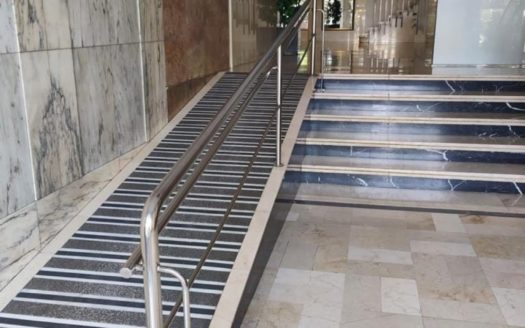 Piso de 4 dormitorios y 2 baños de 106m2 en Camino de Ronda