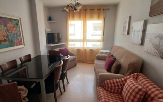 Piso de 5 dormitorios y 2 baños en Emperatriz Eugenia