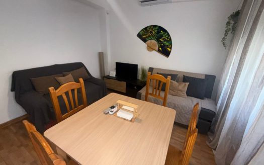 Casa con LICENCIA TURÍSTICA en Granada – 4 dormitorios | Zona Traumatología | Inversión TOP