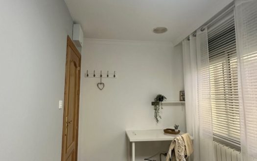 Casa de 8 dormitorios, 4 baños, terraza y patio con wifi incluido cerca del PTS