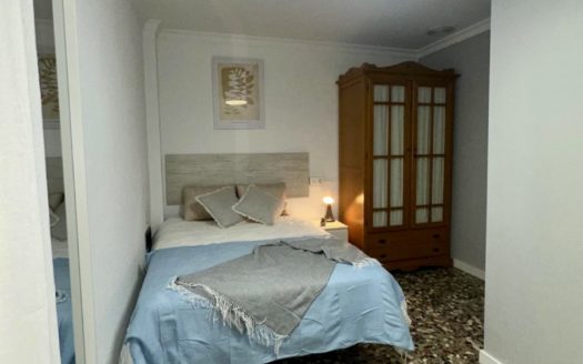 Casa de 8 dormitorios, 4 baños, terraza y patio con wifi incluido cerca del PTS