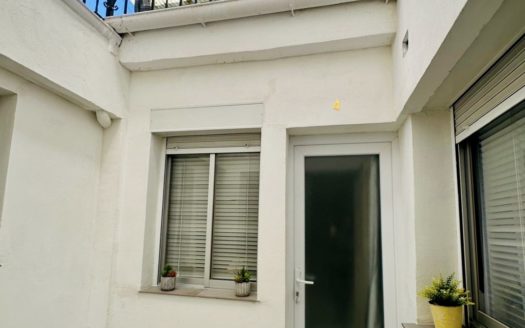 Casa de 8 dormitorios, 4 baños, terraza y patio con wifi incluido cerca del PTS