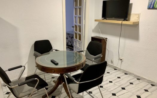 Excelente piso de 7 dormitorios, 4 baños y terraza para INVERSORES en Emperatriz Eugenia