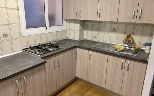 Excelente piso de 7 dormitorios, 4 baños y terraza para INVERSORES en Emperatriz Eugenia