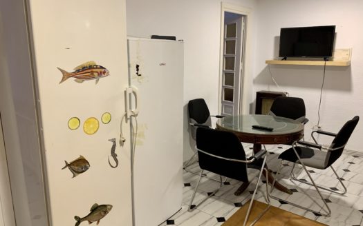 Excelente piso de 7 dormitorios, 4 baños y terraza para INVERSORES en Emperatriz Eugenia