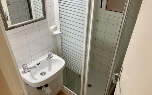 Excelente piso de 7 dormitorios, 4 baños y terraza para INVERSORES en Emperatriz Eugenia