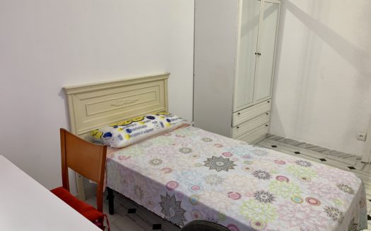 Excelente piso de 7 dormitorios, 4 baños y terraza para INVERSORES en Emperatriz Eugenia