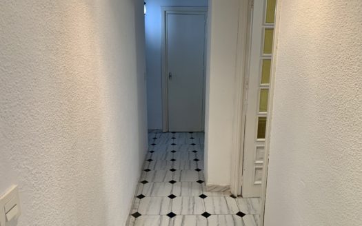 Excelente piso de 7 dormitorios, 4 baños y terraza para INVERSORES en Emperatriz Eugenia