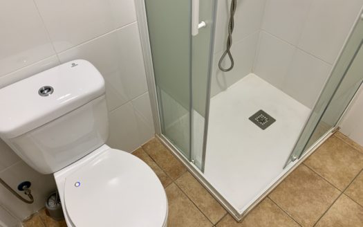 Excelente piso de 7 dormitorios, 4 baños y terraza para INVERSORES en Emperatriz Eugenia