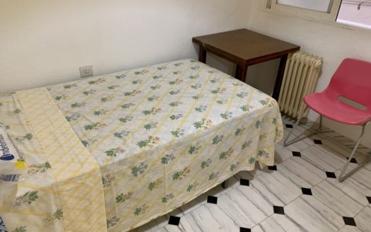 Excelente piso de 7 dormitorios, 4 baños y terraza para INVERSORES en Emperatriz Eugenia