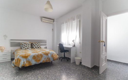 Habitaciones junto Obispo Hurtado – Centro Granada.