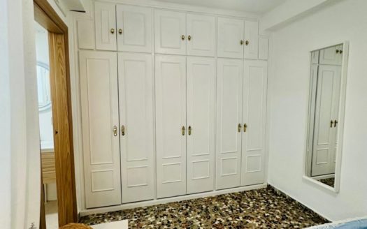 Casa de 8 dormitorios, 4 baños, terraza y patio con wifi incluido cerca del PTS