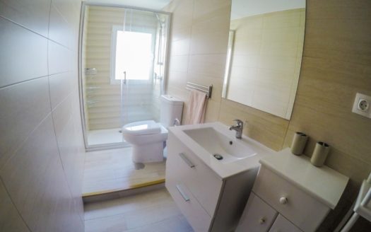 3 Habitaciones para chicas en Realejo