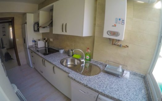 3 Habitaciones para chicas en Realejo